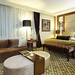 Latanya 5*