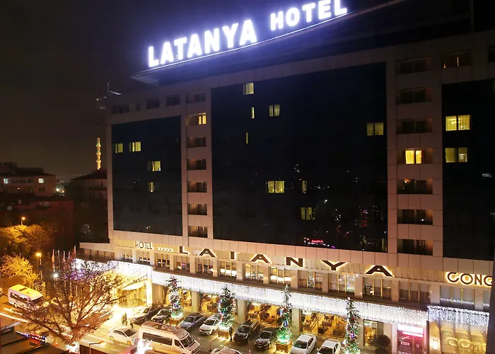 Latanya Hotel